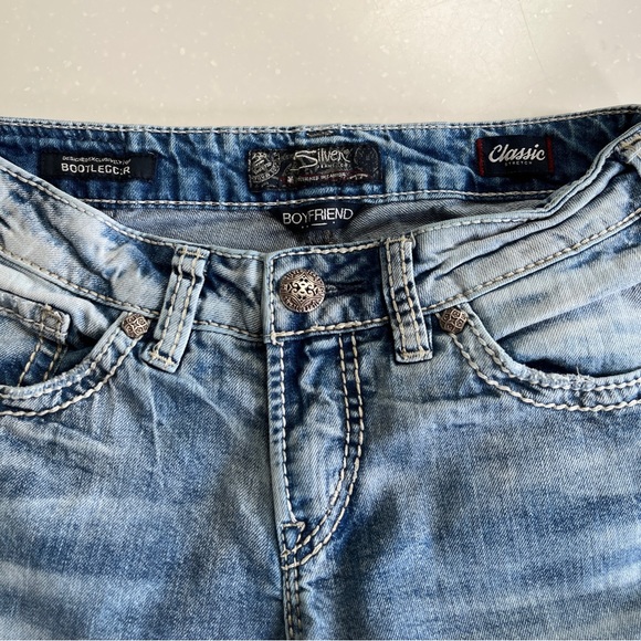 Silver Boyfriend Jeans, Classic Stretch, W25 L29 (measures 32" inseam) - Picture 4 of 13